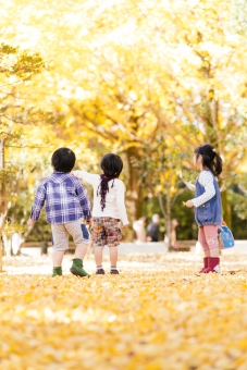 幼馴染と高校で再会して偶然同じクラスで席が近くなったら……これはもう恋に発展するでしょ？　二話